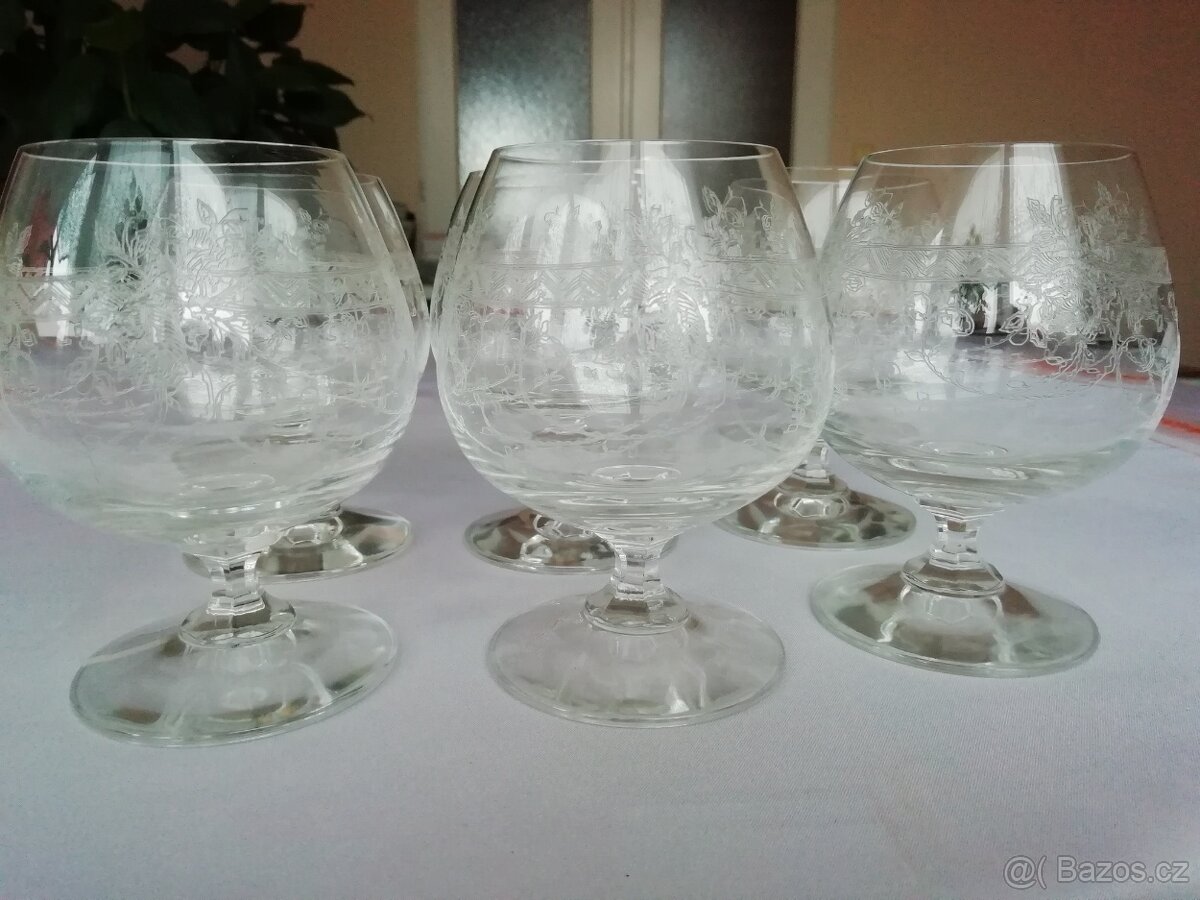 Broušené sklenice na koňak