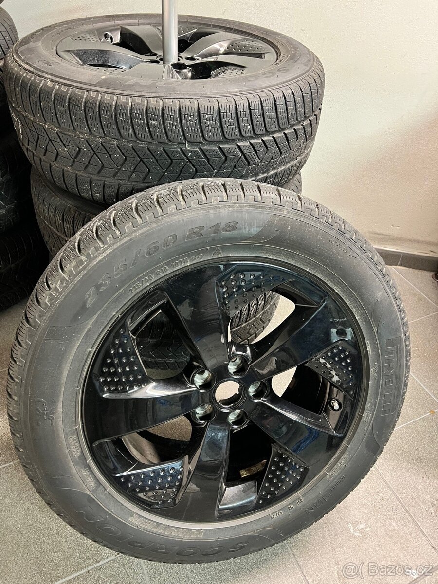 originál zimní sada Land Rover 235/60/18