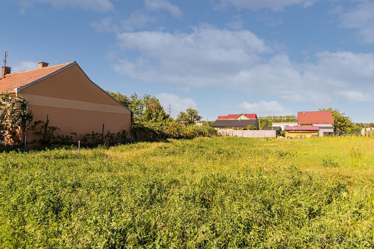 Prodej stavebního pozemku (609 m²), Vlasatice (Brno-Venkov)