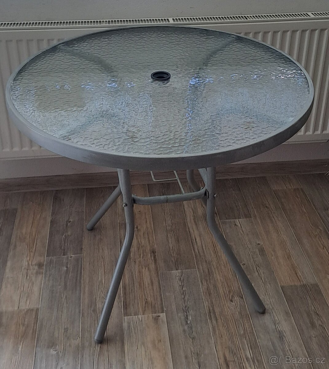 Stůl se židlemi na terasu