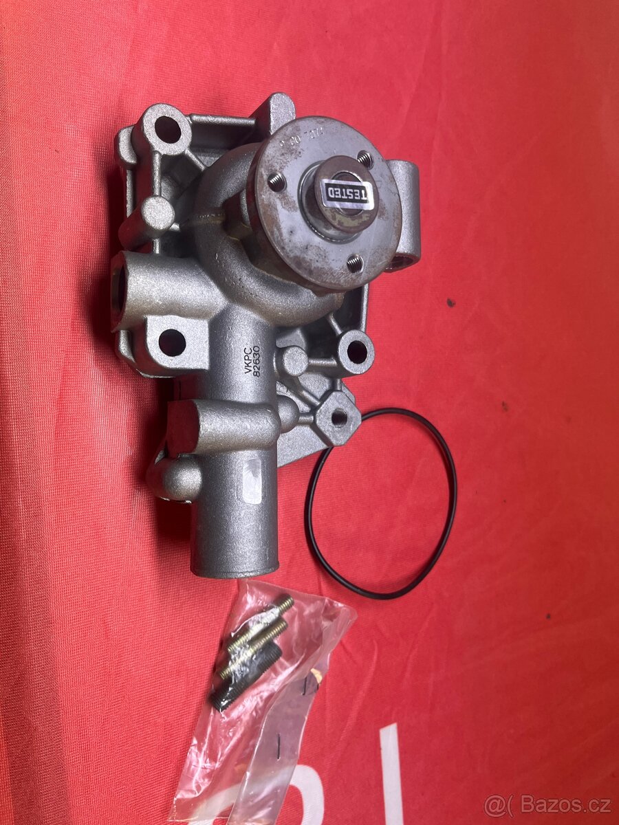 Vodní pumpa SKF VKPC 82630