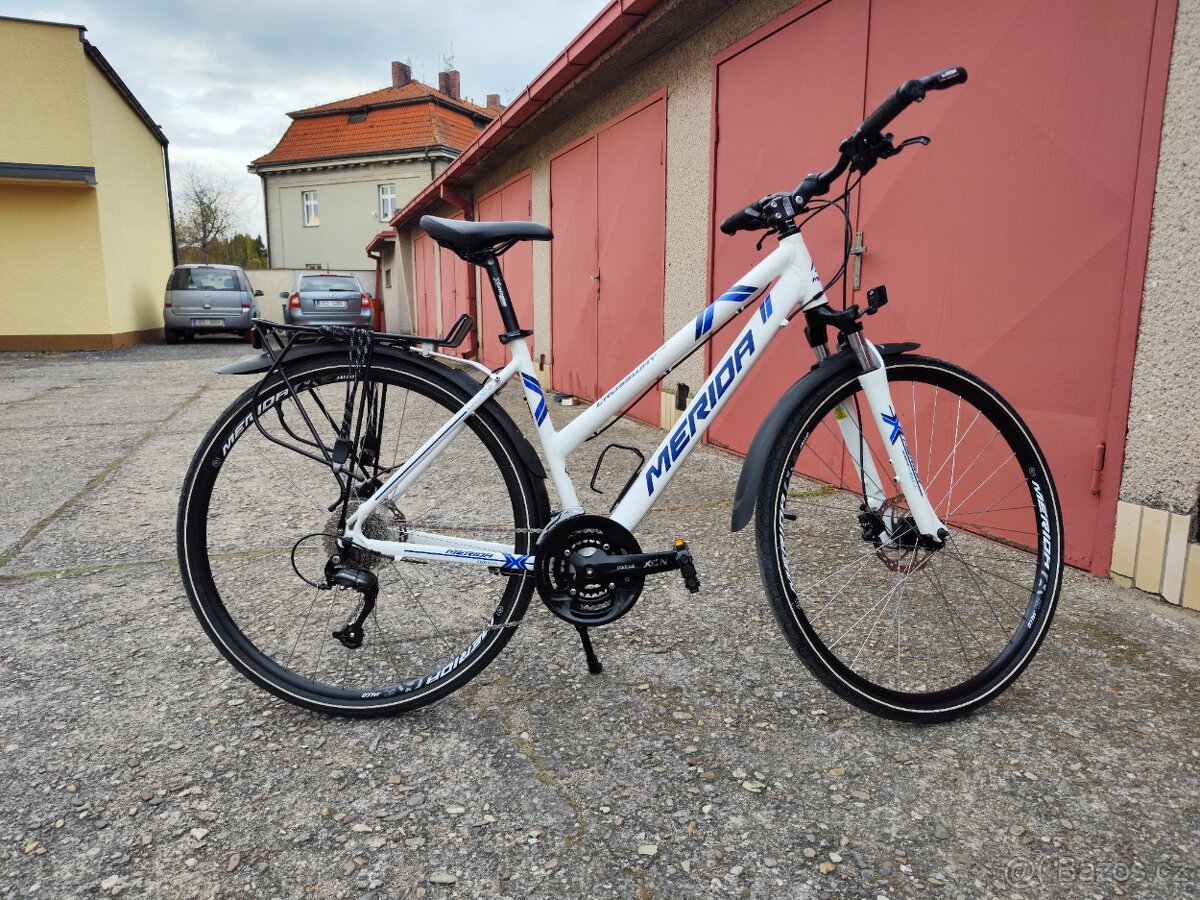 Dámské trekingové kolo