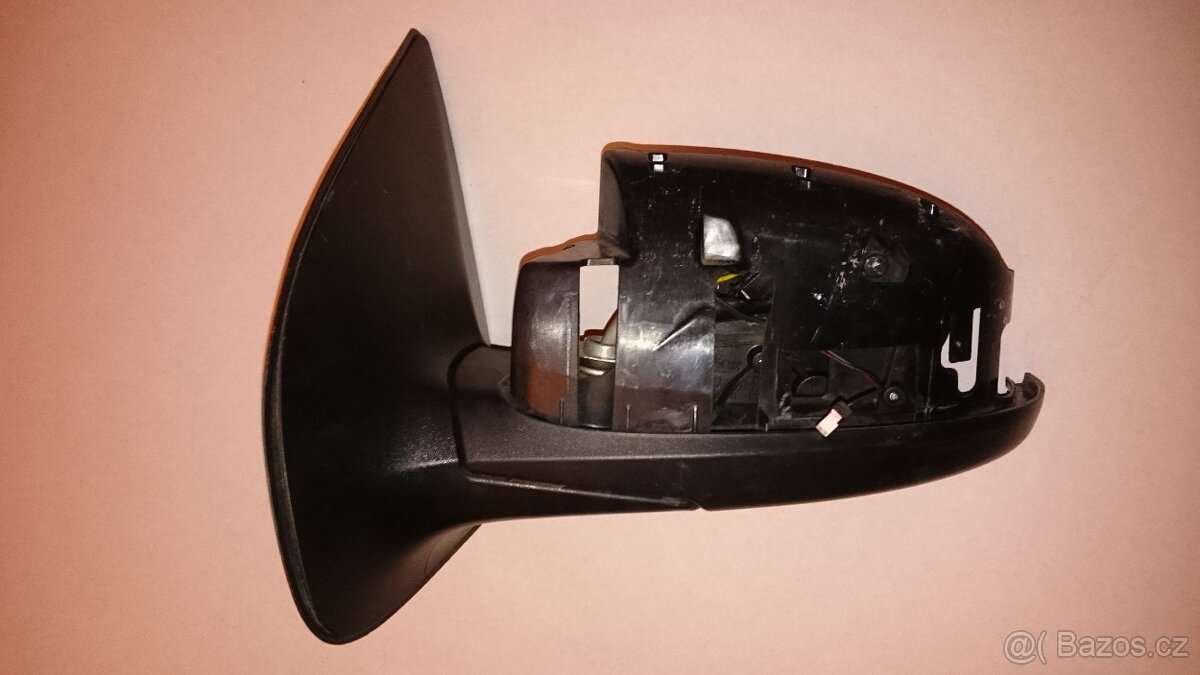 Hyundai i20 2008-2012 - zrcátko s blinkrem, panty kapoty