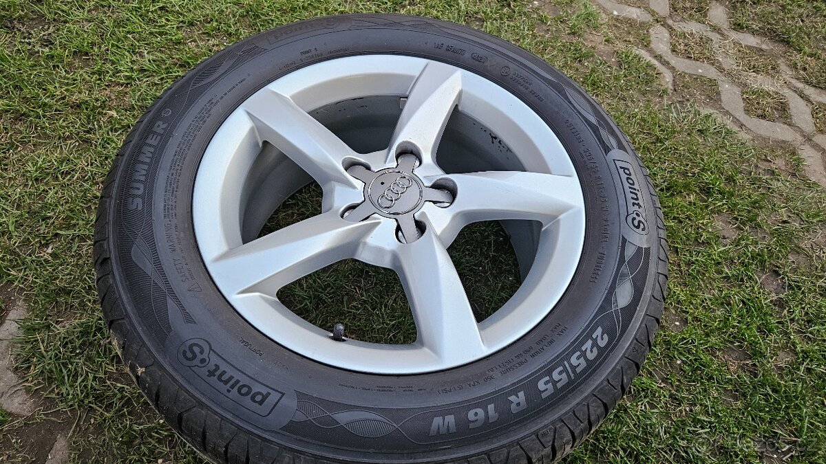 Alu Audi 16 225/55 r16 letní TOP stav