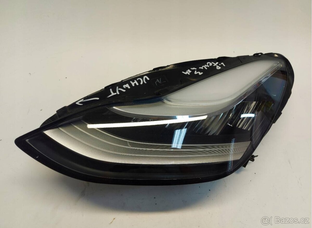 Levé přední světlo Tesla Model 3 III 1077379-00-c