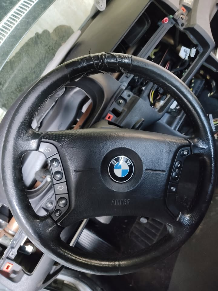 BMW E46 multifunkční volant