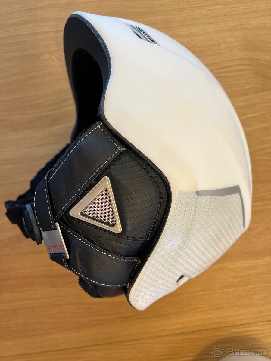 Salomon Phantom helma lyže L