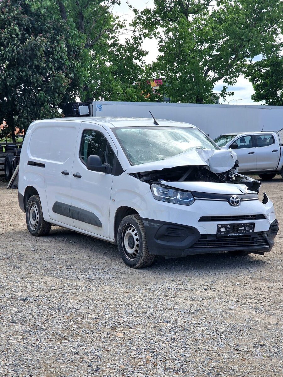 Toyota Proace City 2023 model 2024