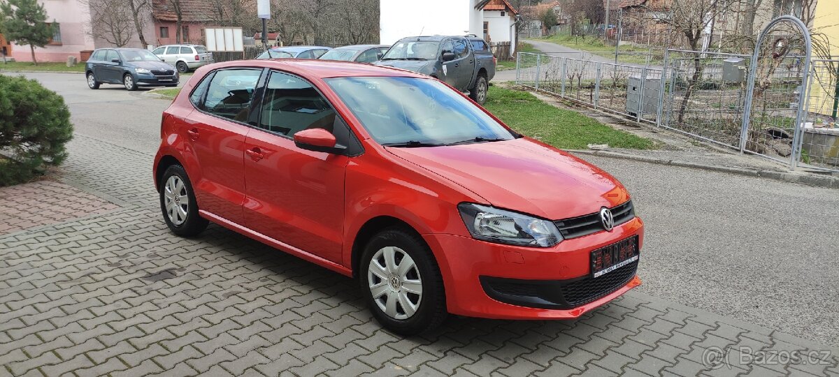 Volkswagen Polo, park senzory, vyhř.sedačky, tempomat