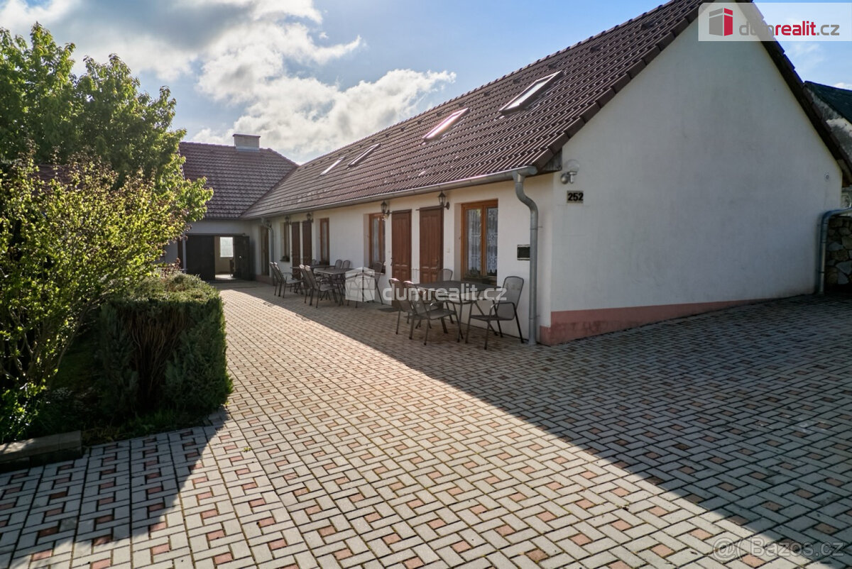 Prodej stylového apartmánového domu Mateřidouška v Chlumu u