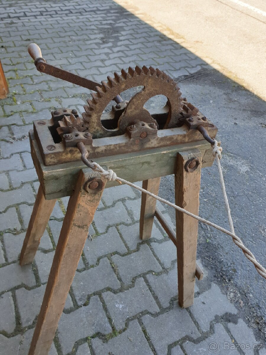 Starožitný zaplétač lan