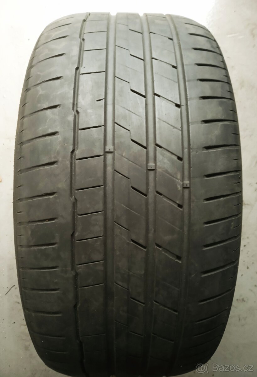 Pneu Hankook Ventus S1 evo3 SUV 275/40/21 2 ks