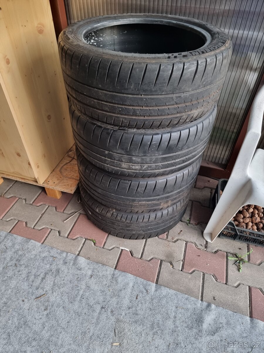 Michelin Pilot Sport Cup 2