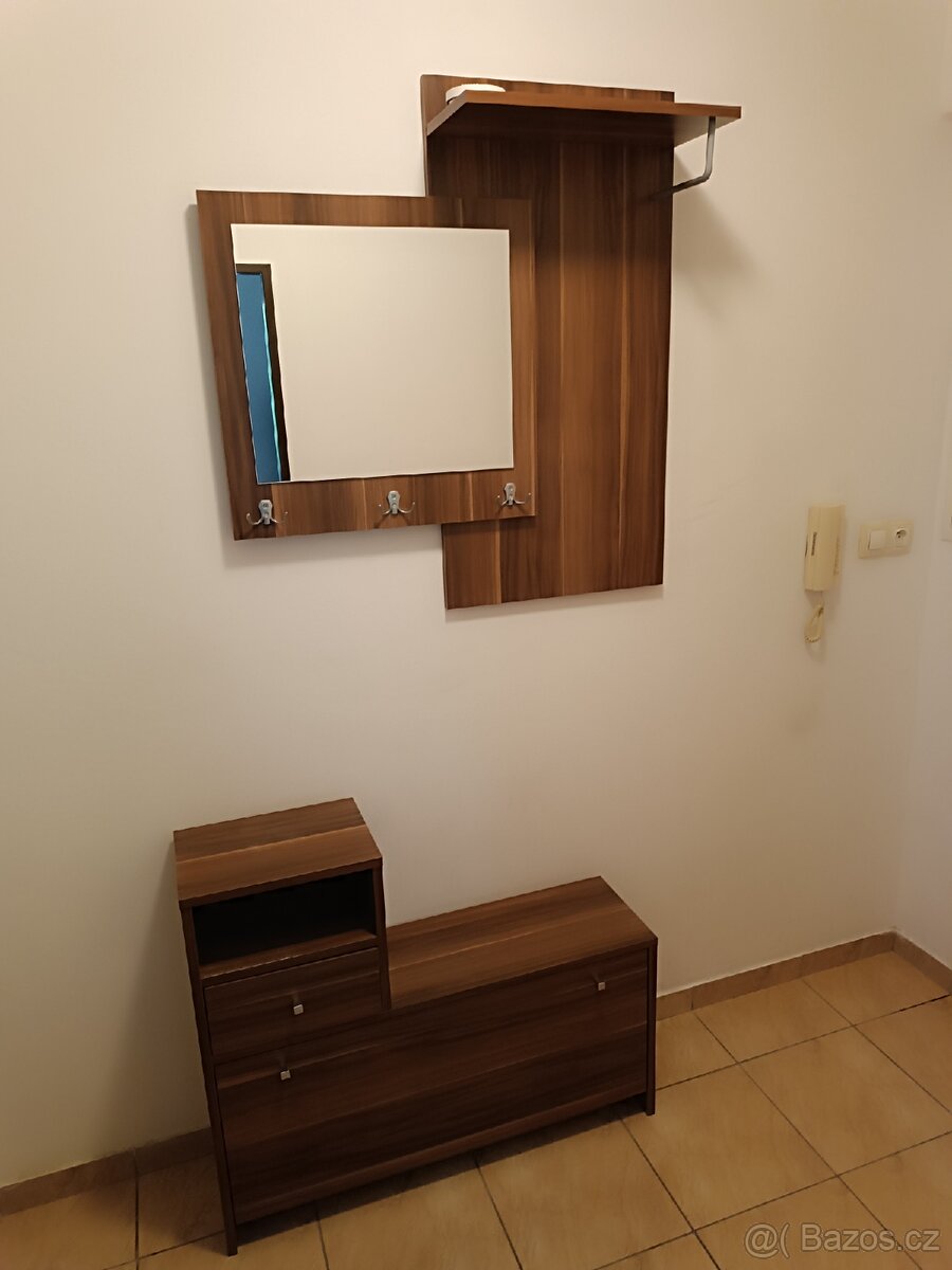 Předsíňová stěna