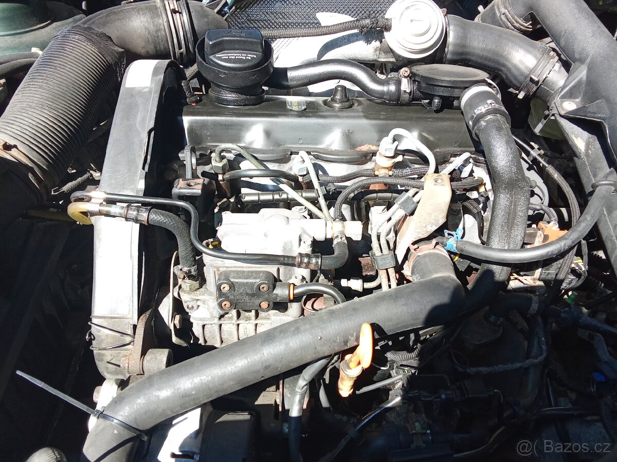 Prodám vstřikovací čerpadlo Vw golf 3,66/81