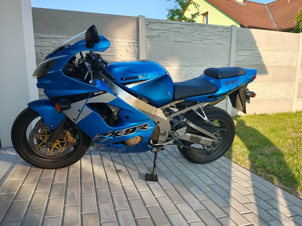Kawasaki ZX9R - 2003
