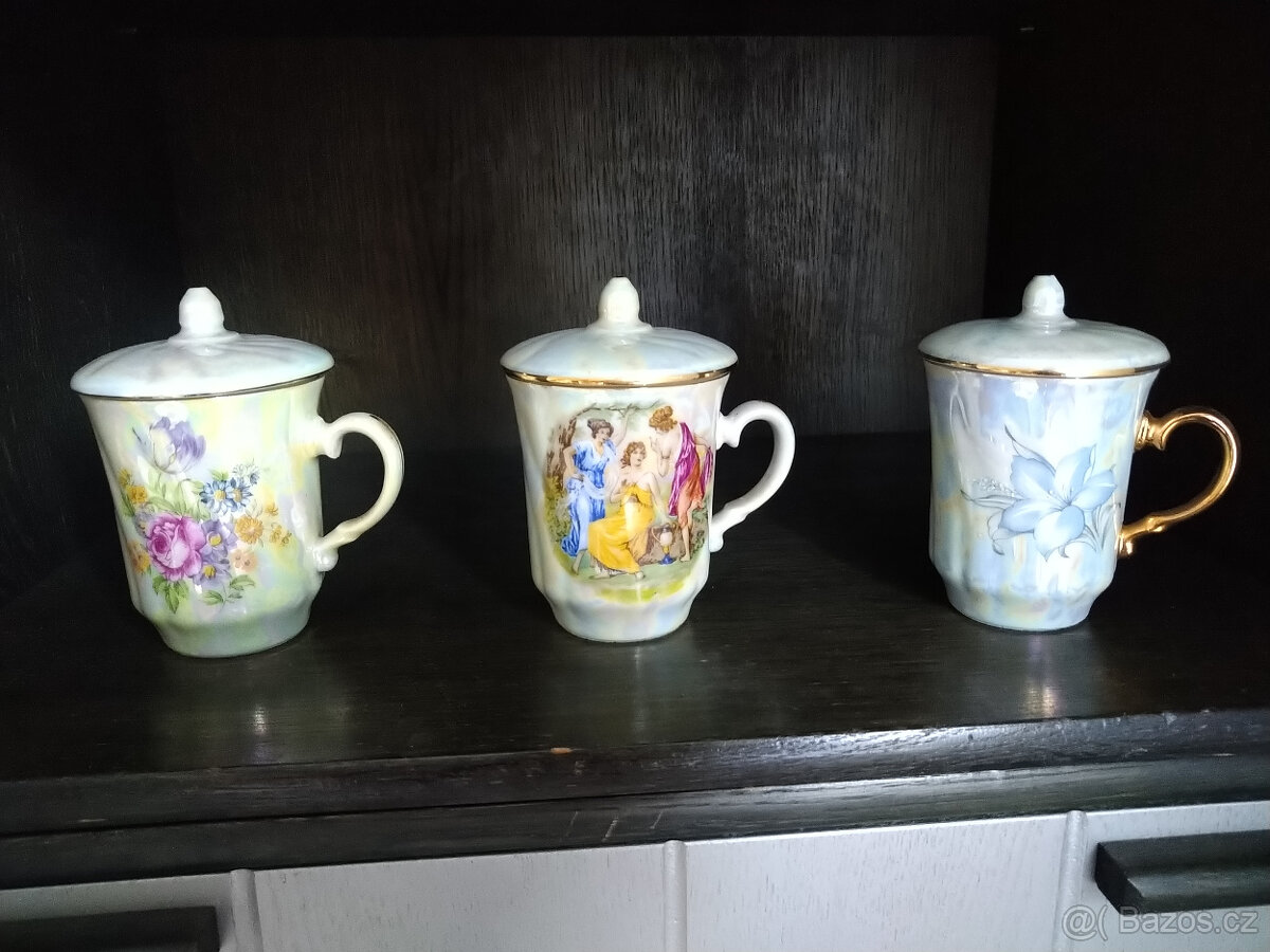 Porcelánové hrníčky Thun s pokličkou