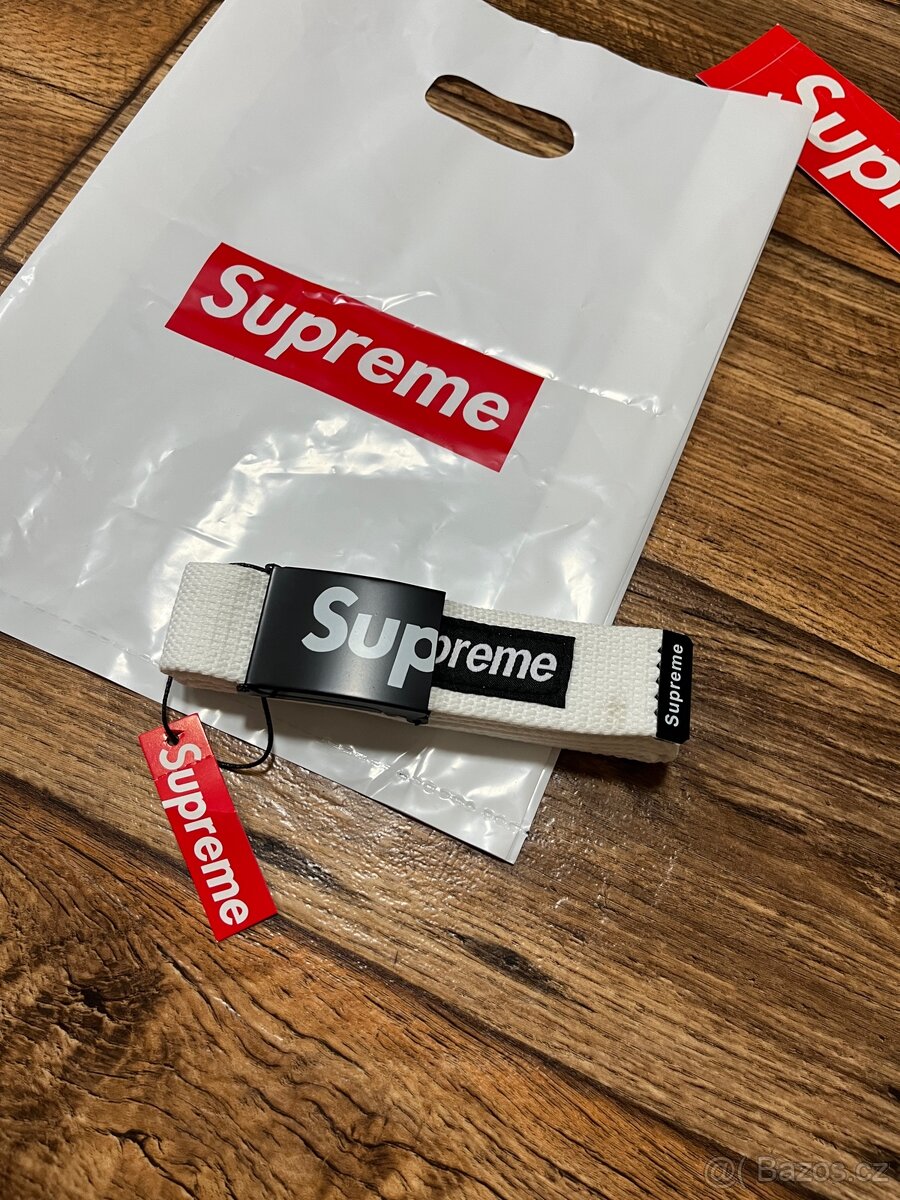 Supreme pasek