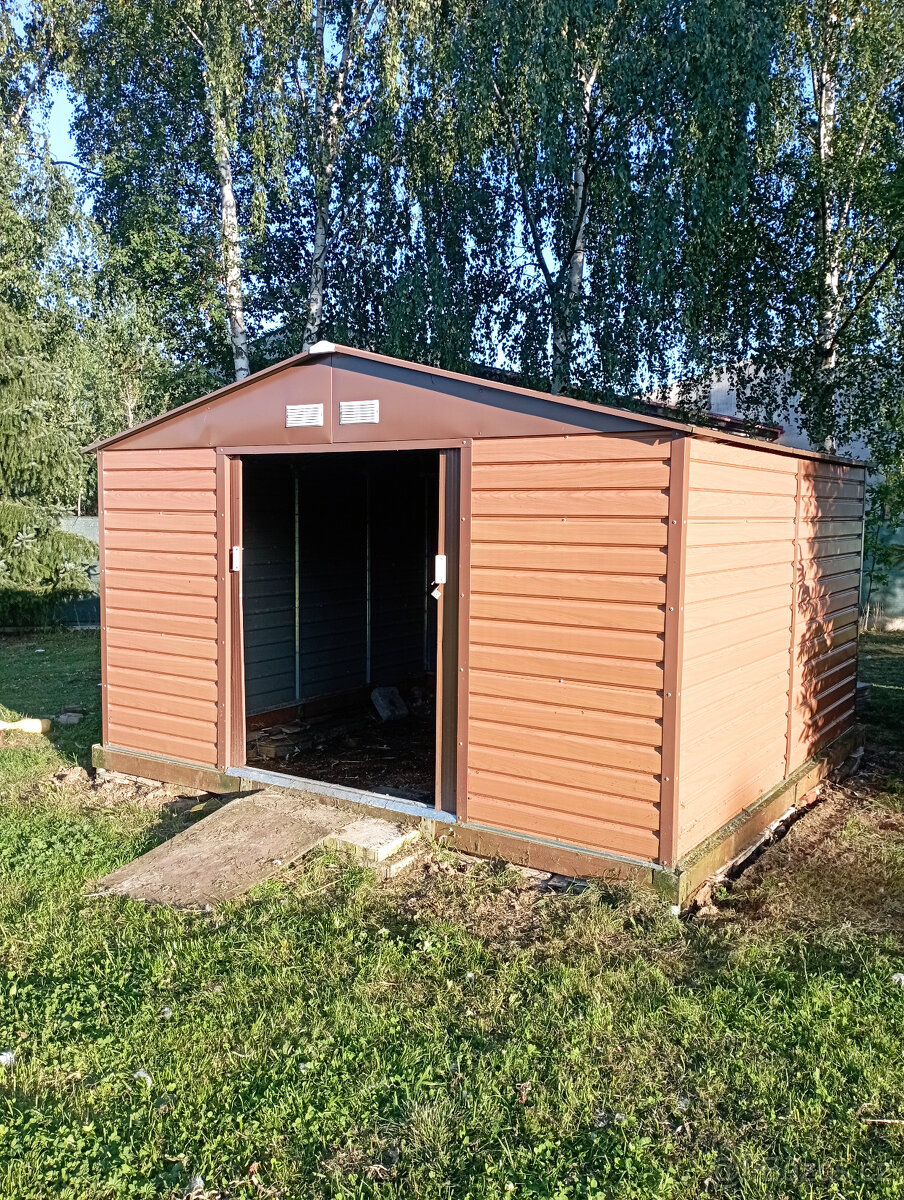 Zahradní domek 340x 319 cm