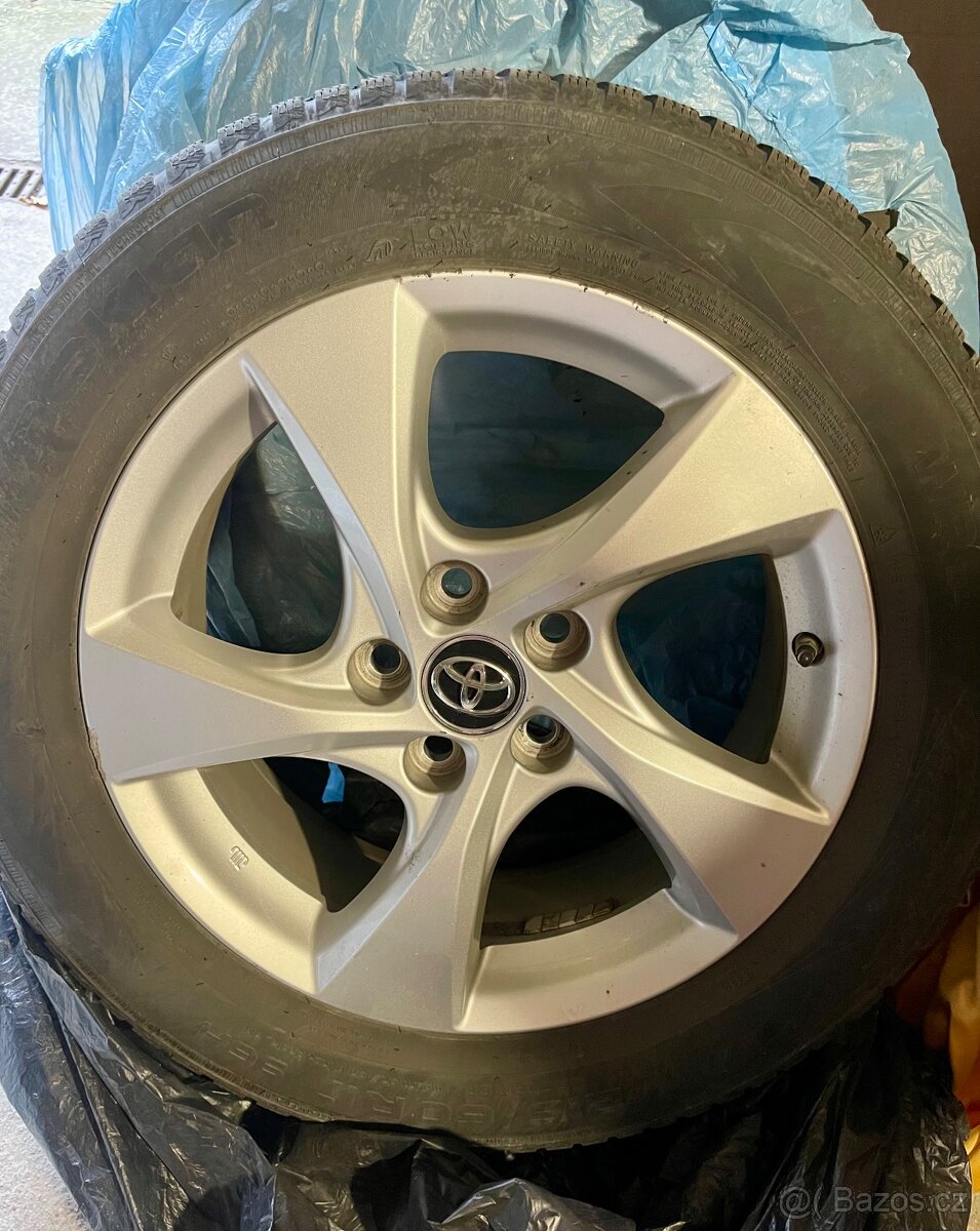 ALU 5x114,3 R17 215/60/17 TOYOTA