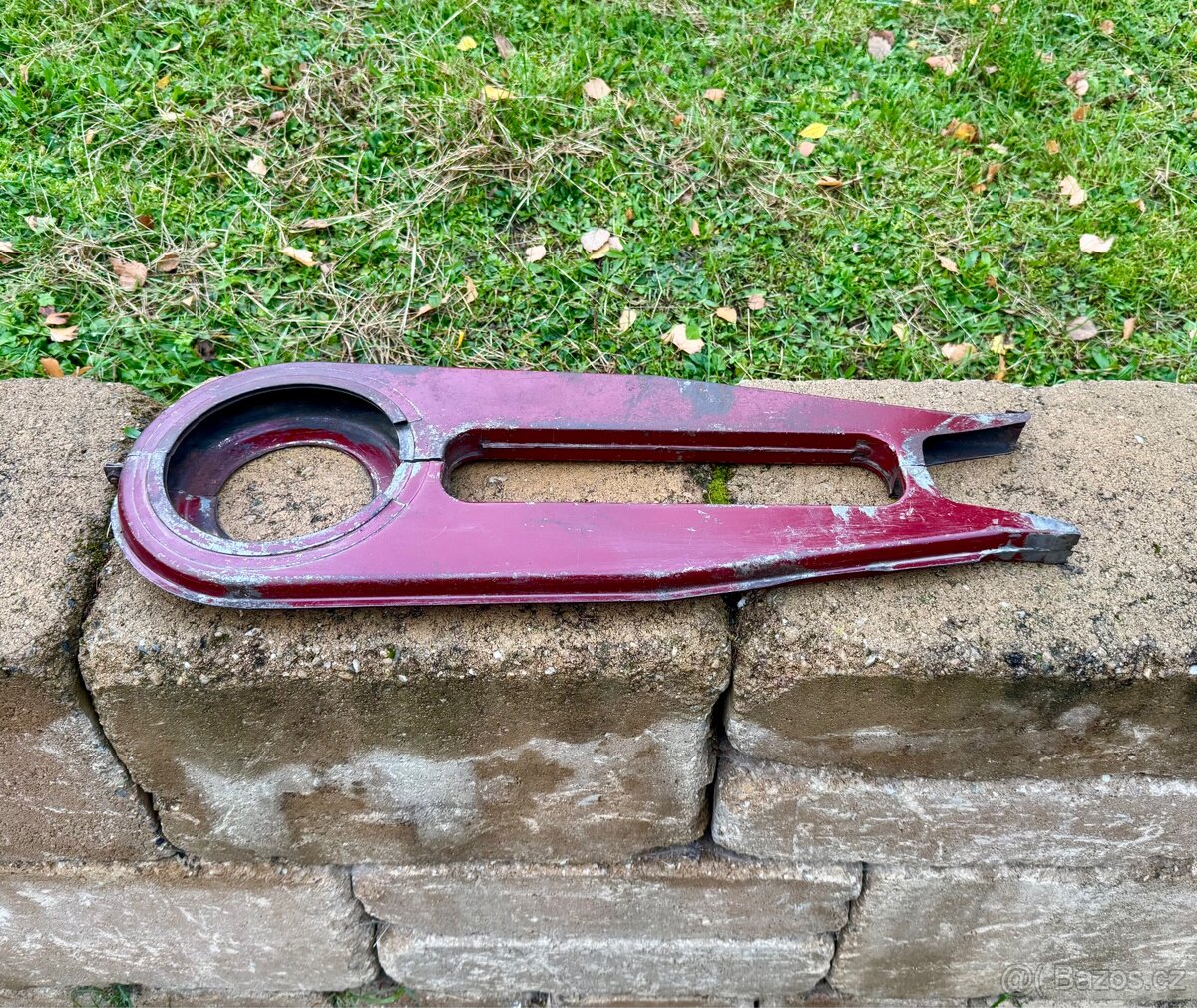 Jawa CZ 125 150 kyvacka pulbuben - kryt retezu