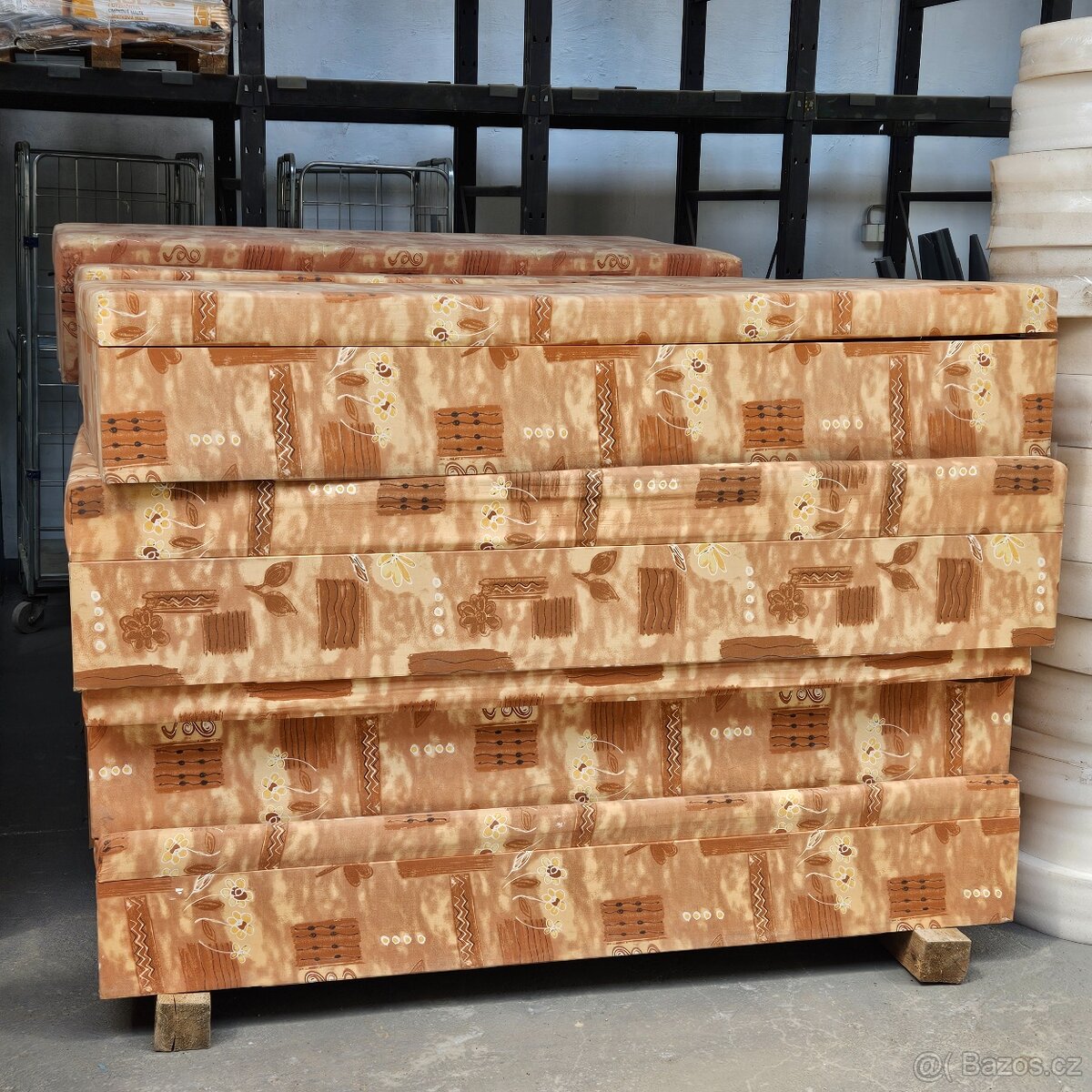 Vyprodej rozkládací postel