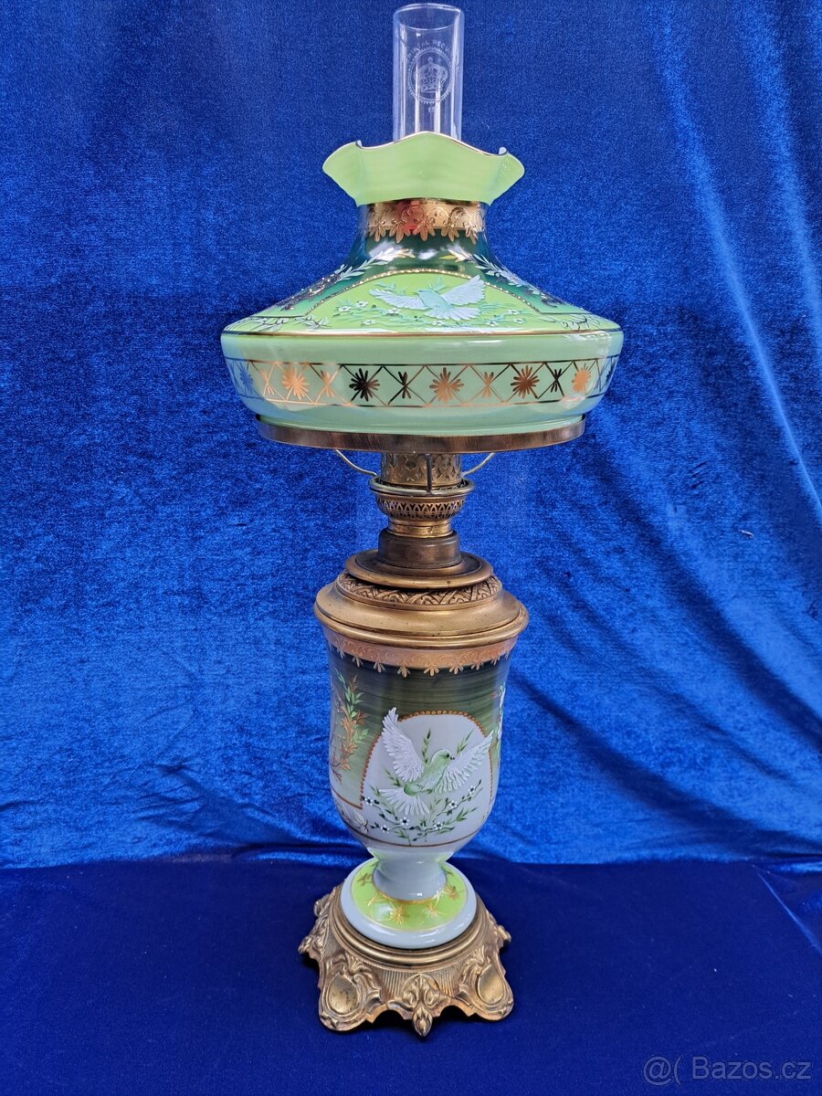 Petrolejová lampa zelená