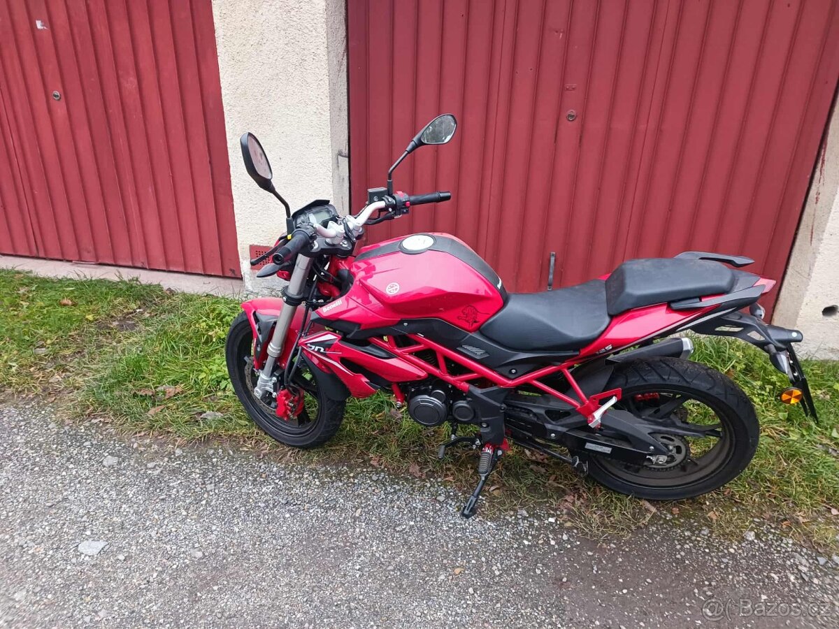 Benelli BN 125