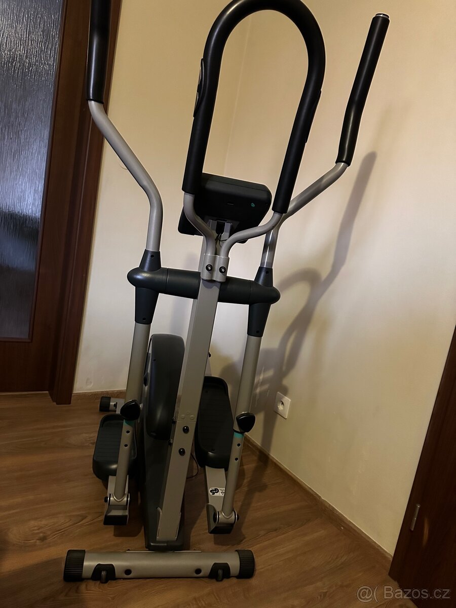 Elipticky trenažer