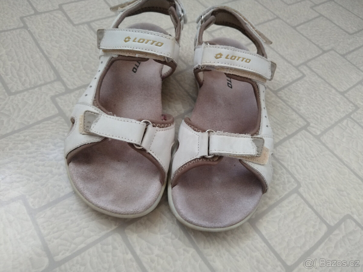 Dámské sandály vel.39