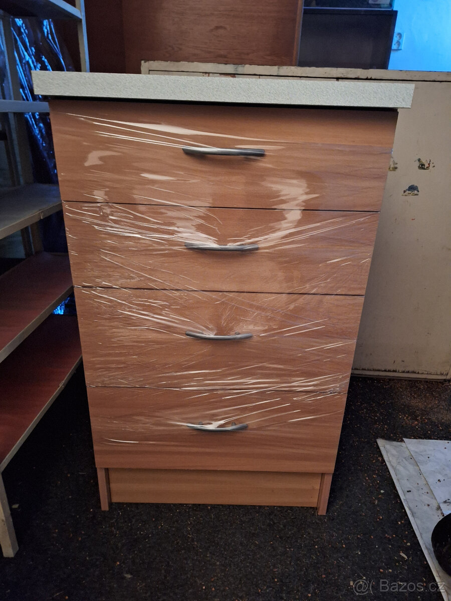 Komoda se šuplíky