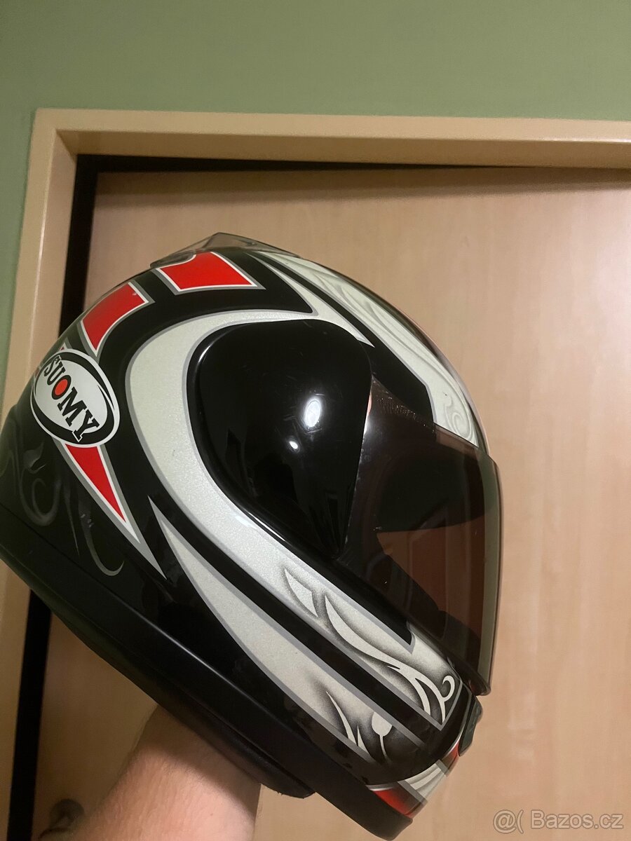 Helma na motocykl Suomy