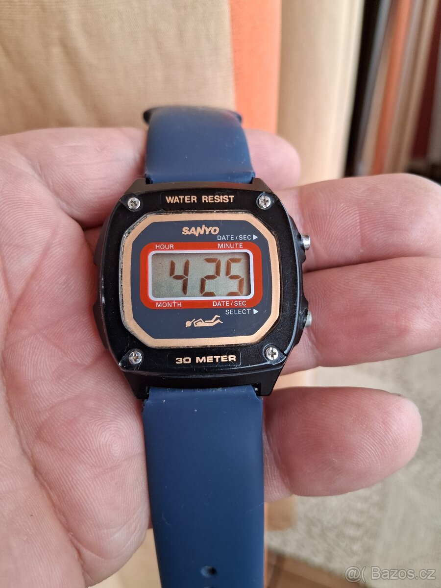 Digitální hodinky SANYO