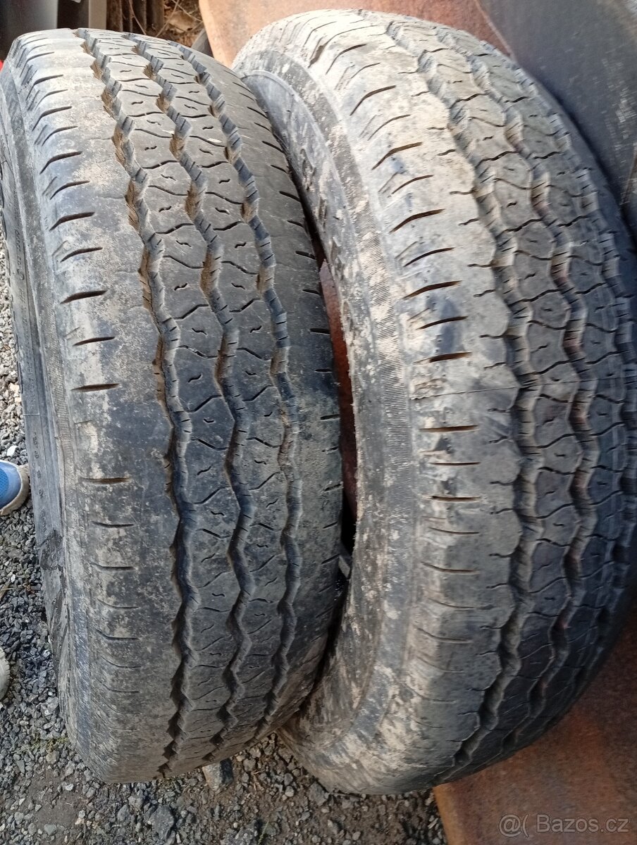 Prodám pneu 205/75 R16C