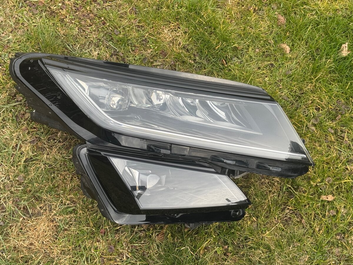 Přední pravé světlo Škoda Kodiaq