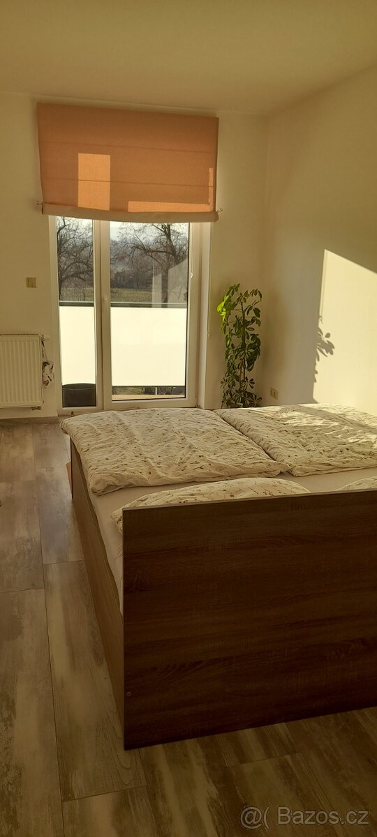 Postel 180X200 dub lanýž s roštem