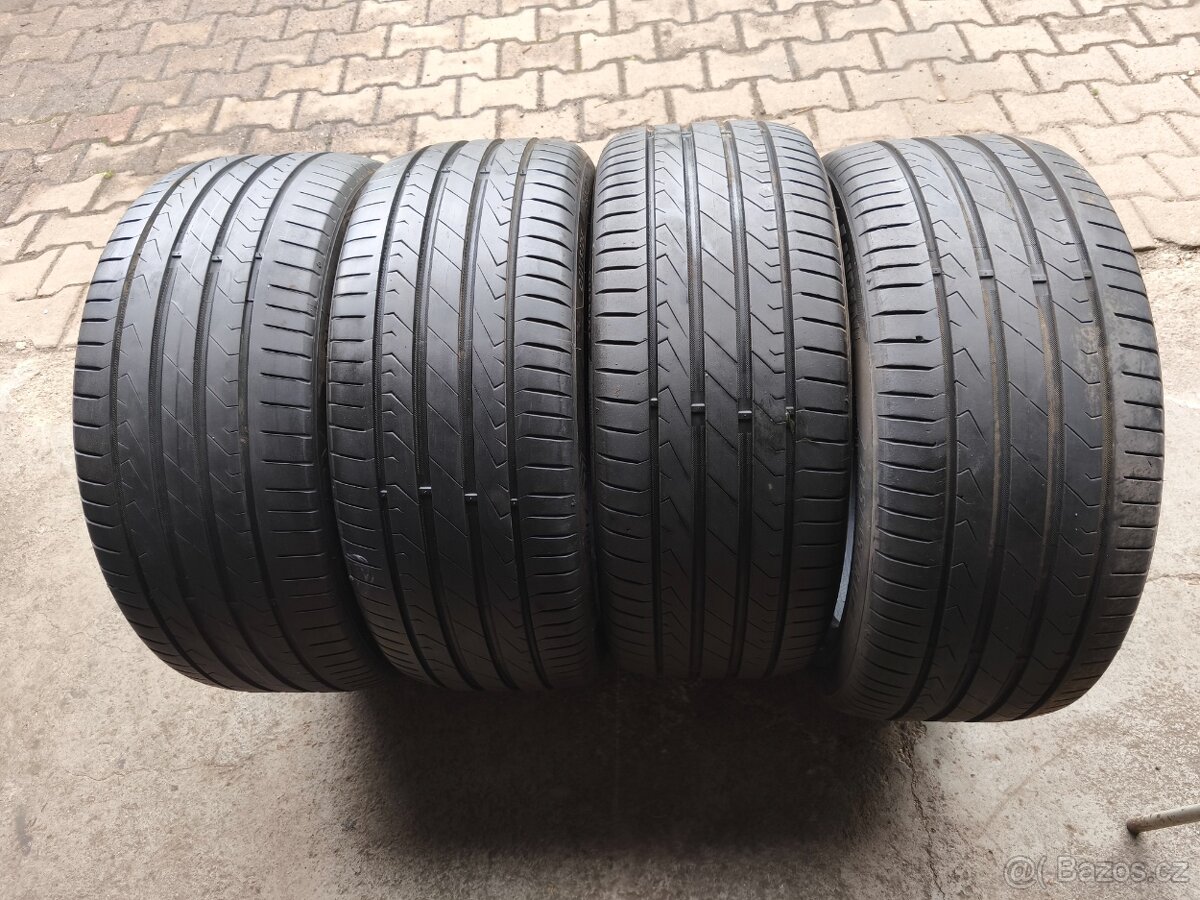 225/45/17
