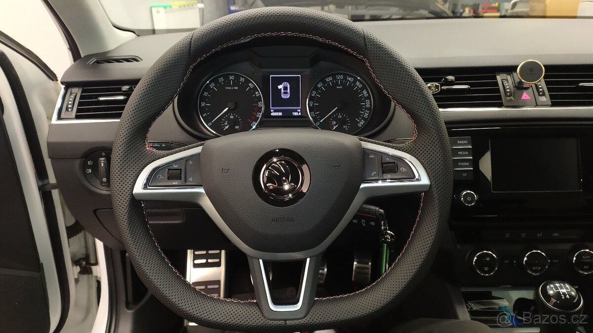 Multifunkční tlačítka s rámečkem škoda Octavia III