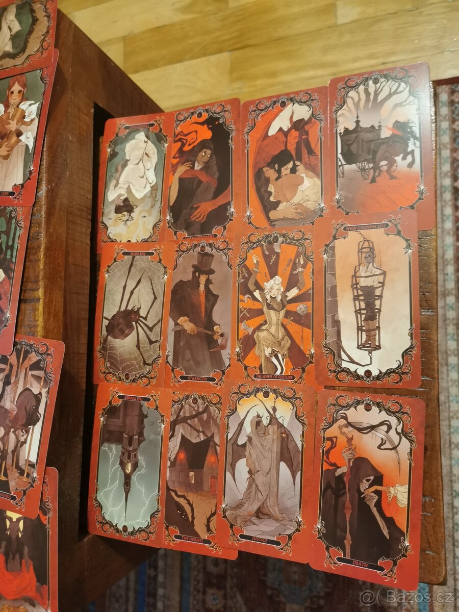 Karty tarot horor