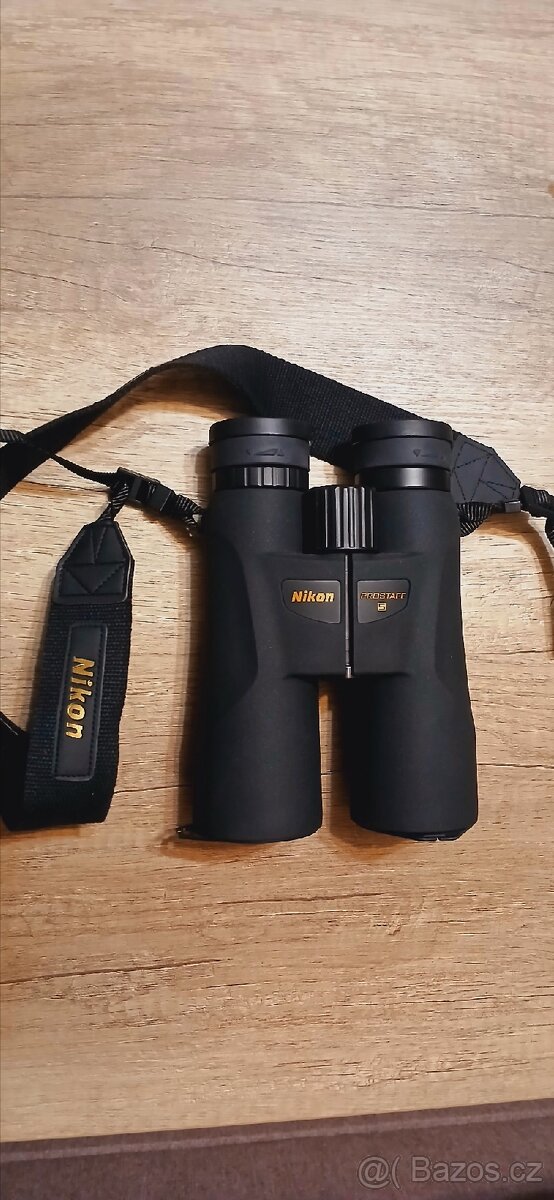 Dalekohled Nikon 10x50