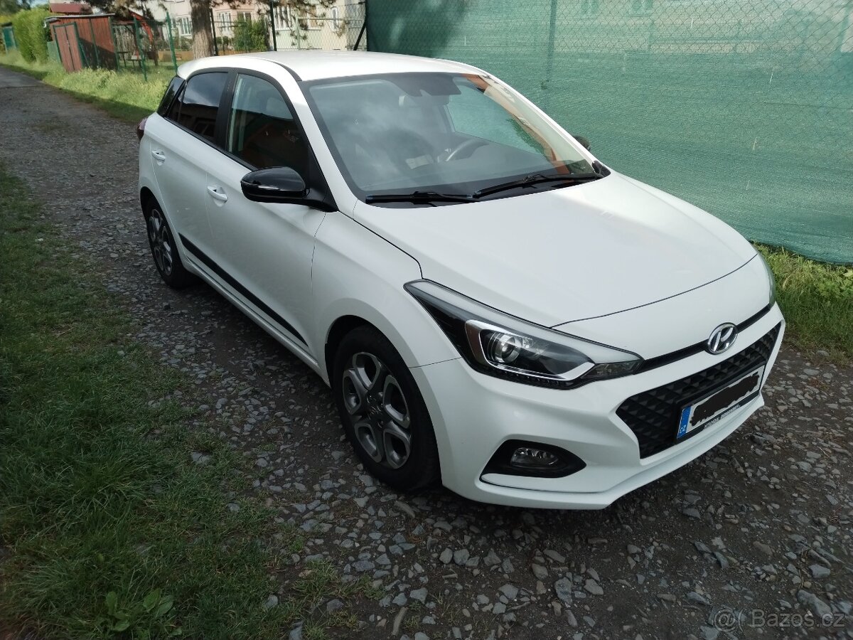 Hyundai i20 1.2 benzín, 2020, 56000km,TRIKOLOR PREMIUM PLUS