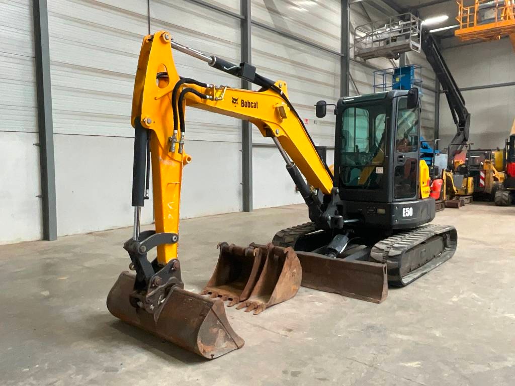 BAGR BOBCAT E 50