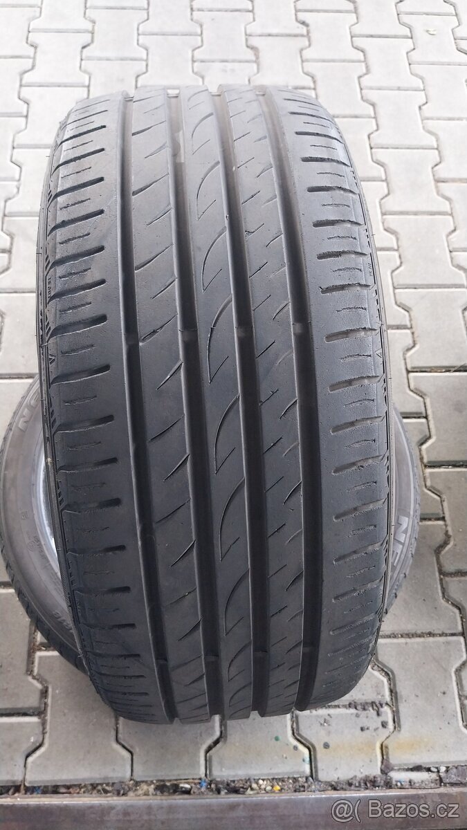 Prodám 2 x letní pneu Nexen 245/40/18