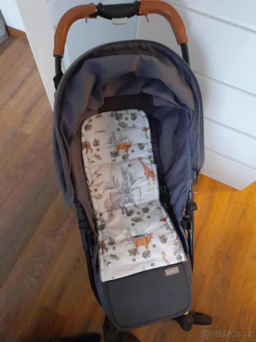 Skvělý dětský kočárek Valco Baby