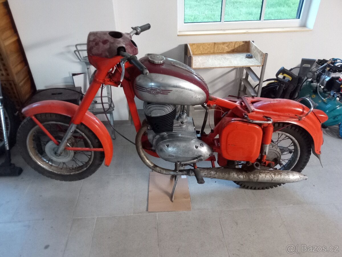 Jawa 250/559 panelka