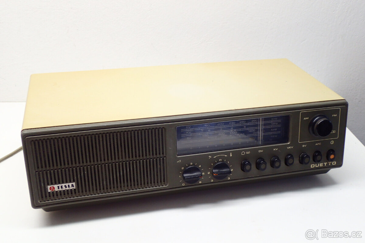 RETRO Rádio Tesla