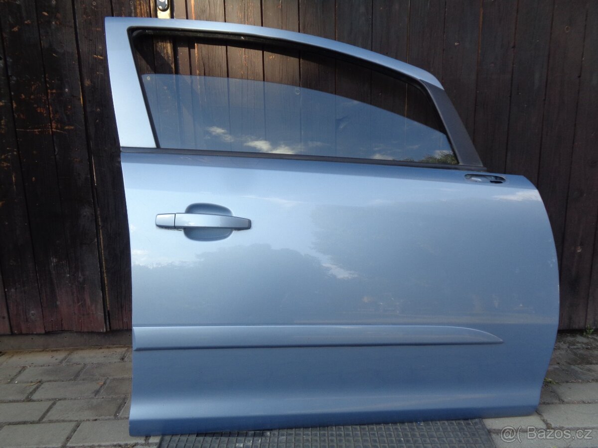 Opel corsa D dveře pravé přední