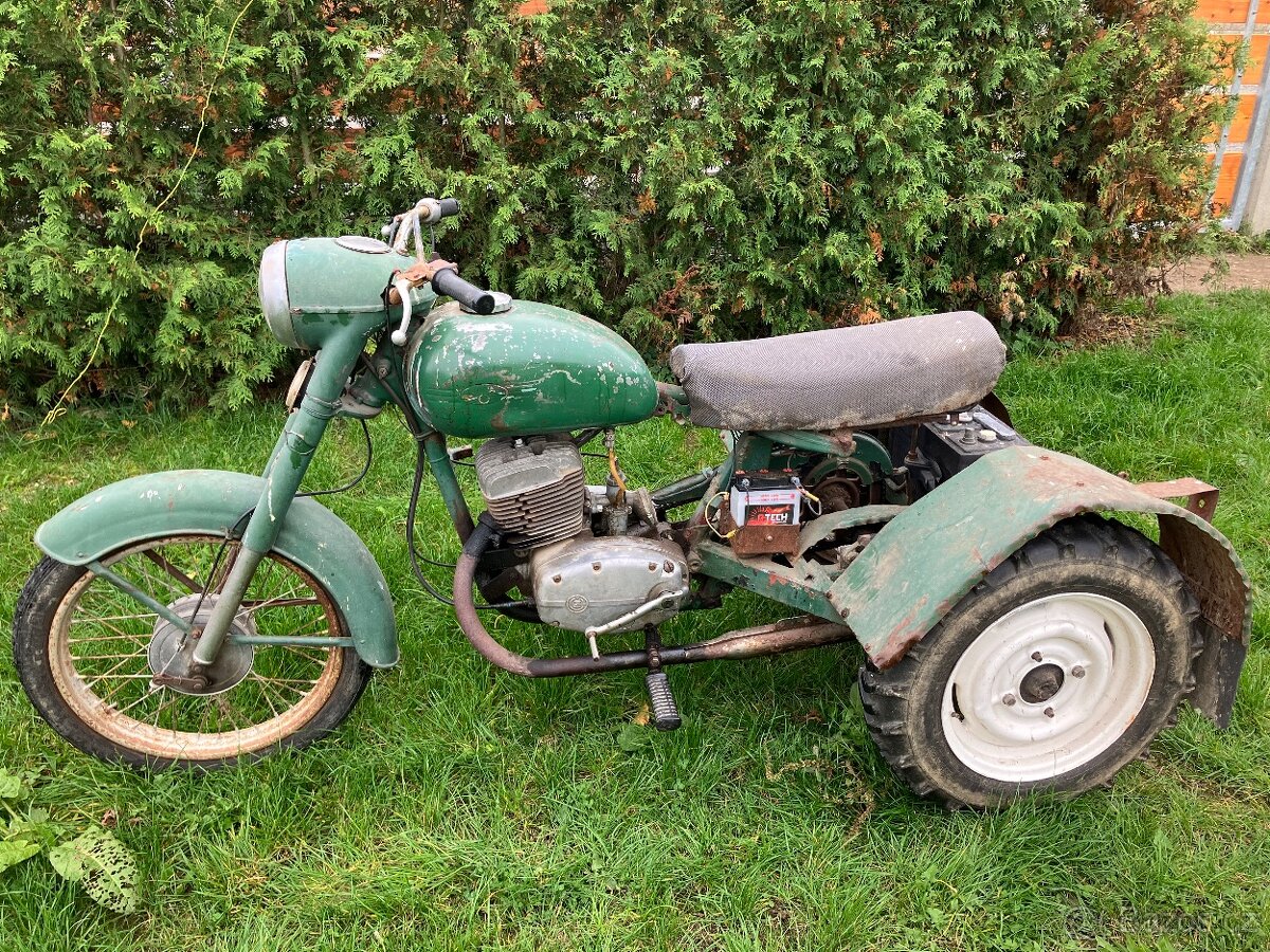 ČZ 175 sport