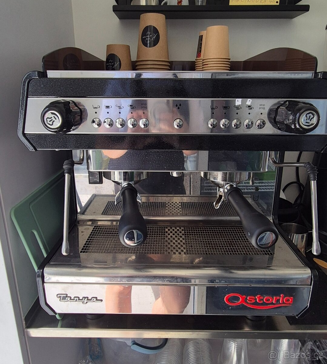 Prodam kavovar a mlynek