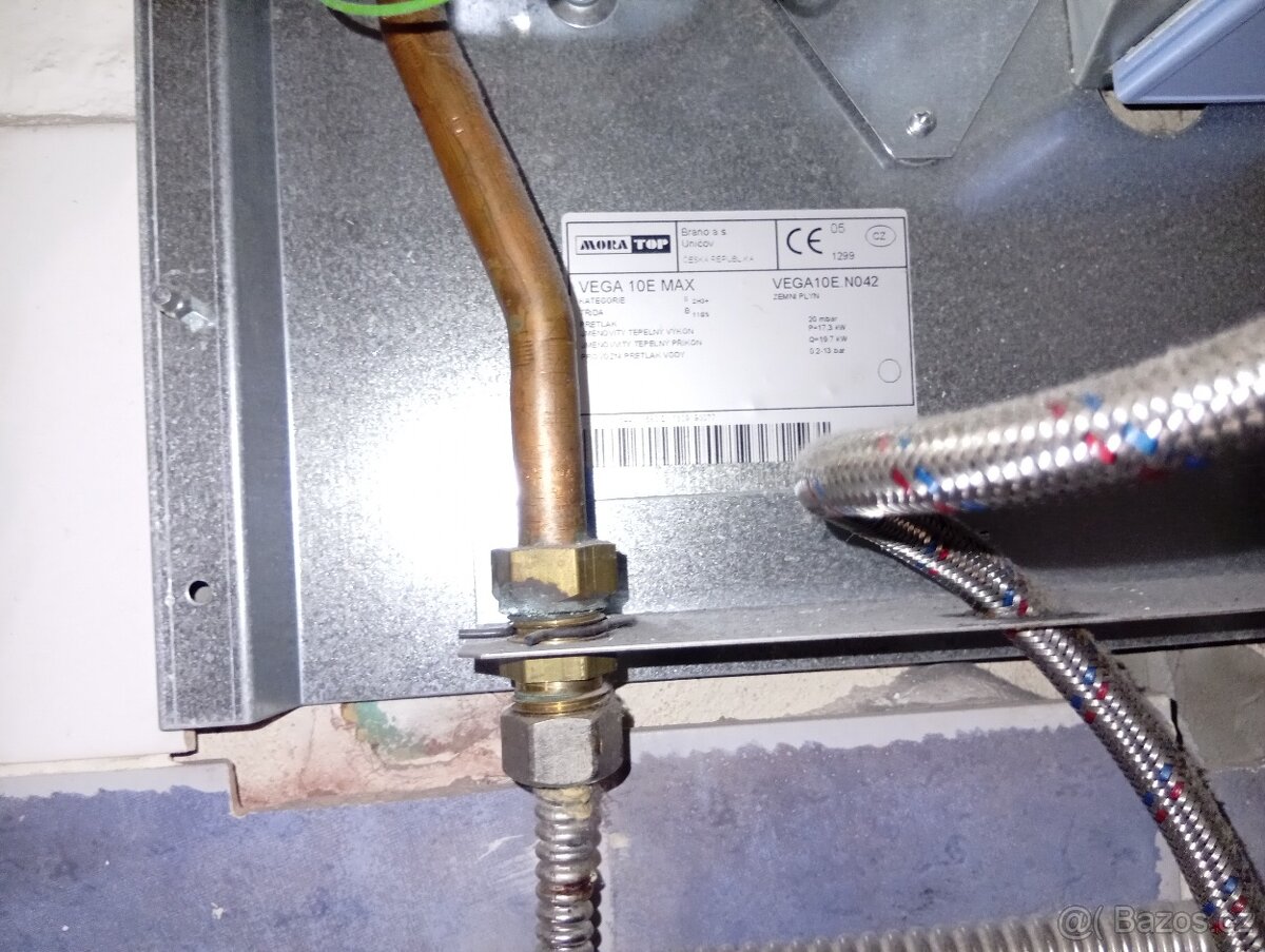 MORA TOP VEGA 10e max